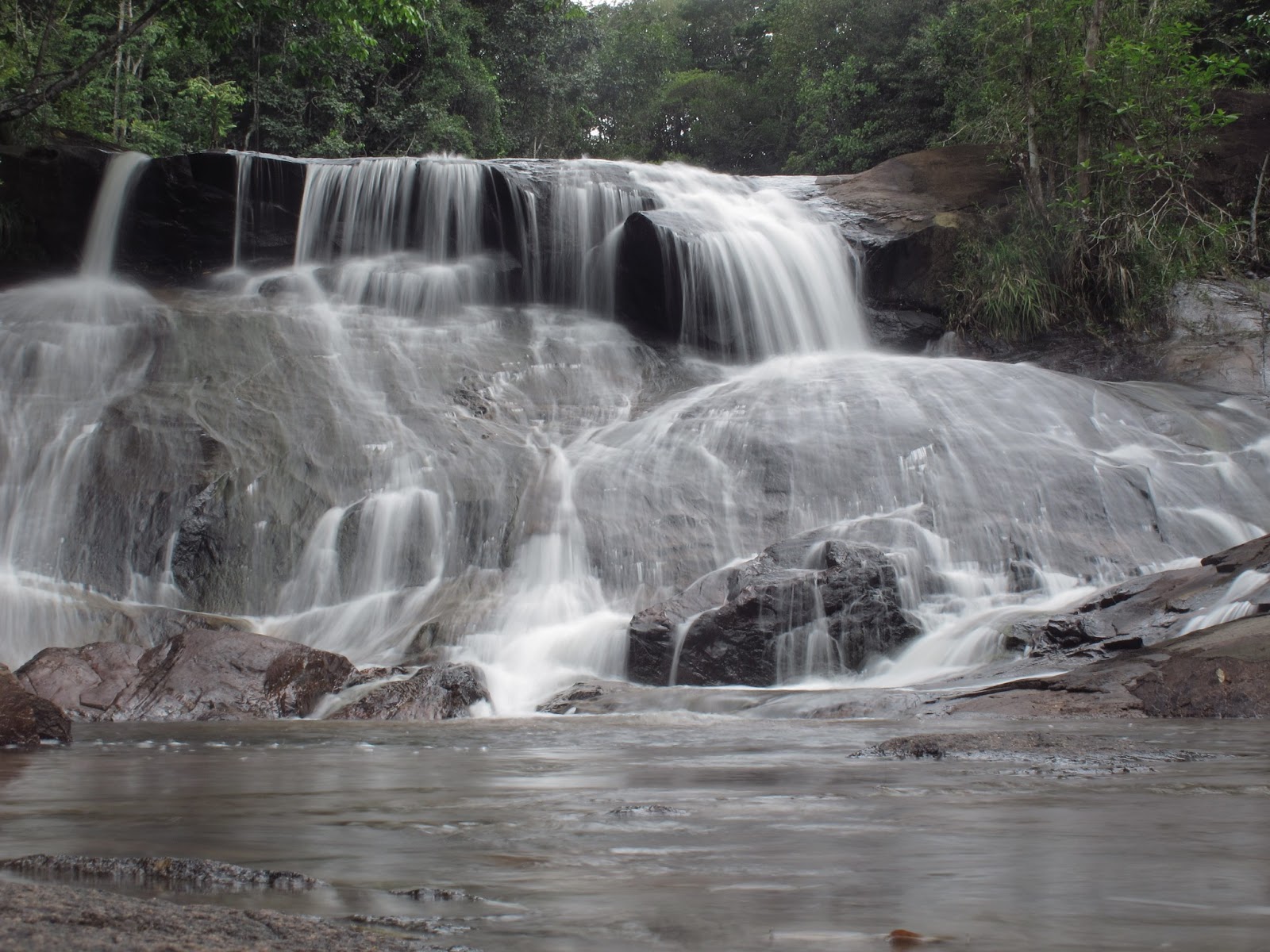 Chutes voltaire en vélo La guyane c'est pas la montagne