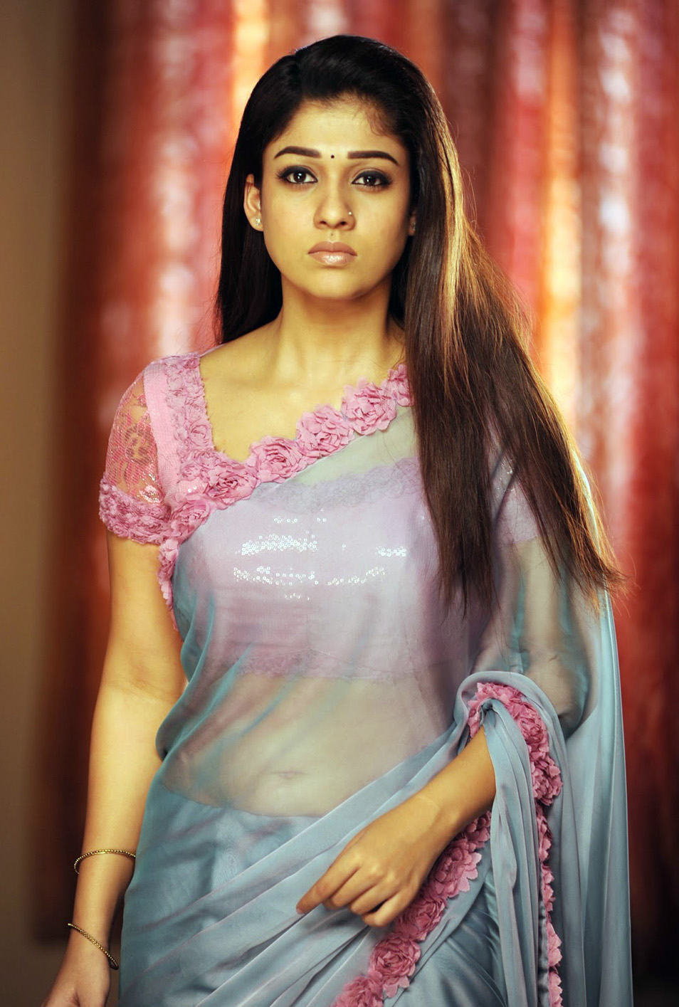Nayantara hot saree stills Sports Updates