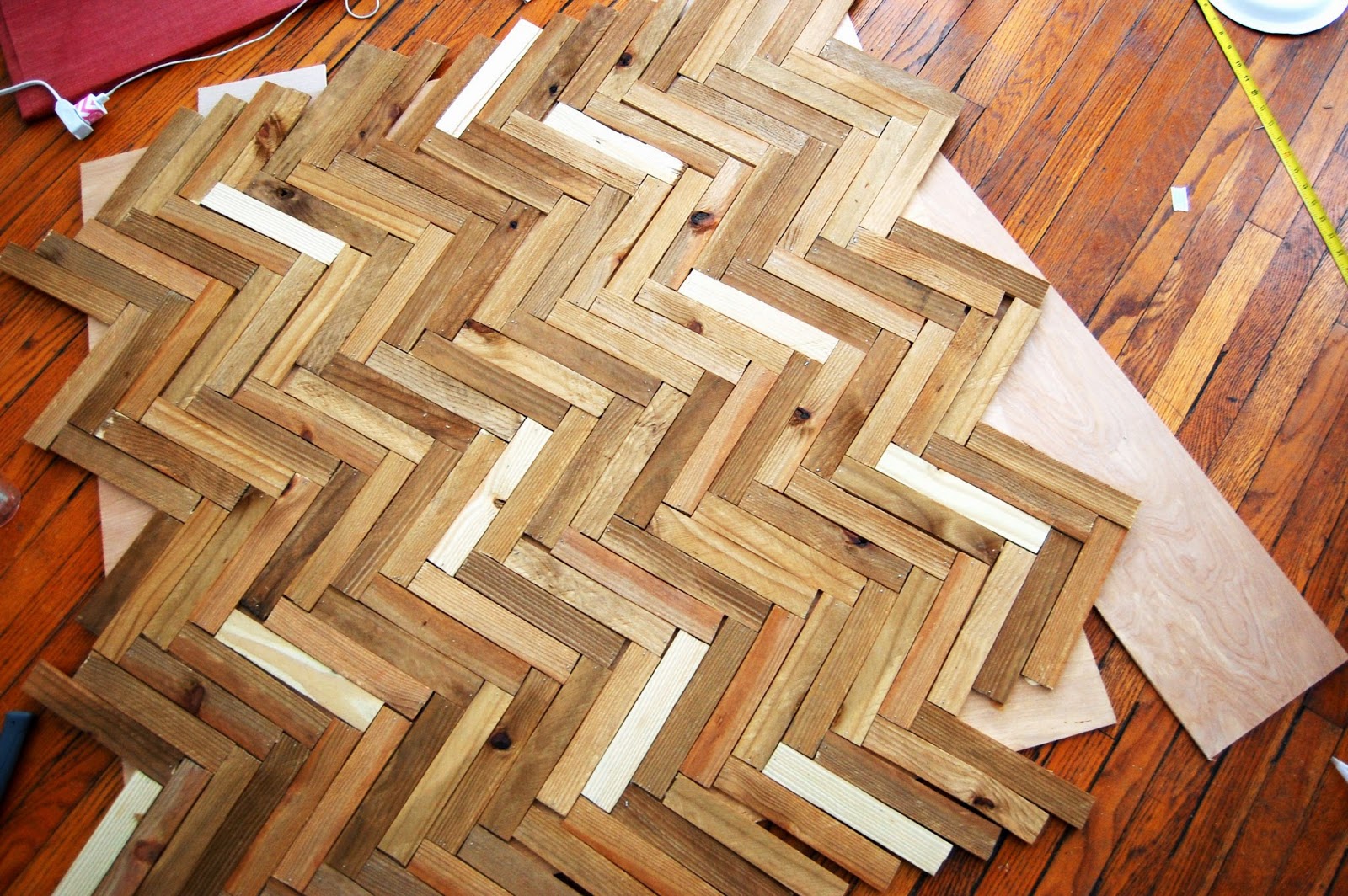 OhLaLaAli DIY HERRINGBONE WOOD WALL ART