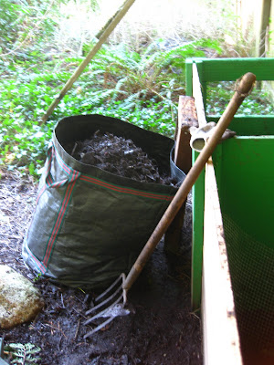 using leaf bags to compost