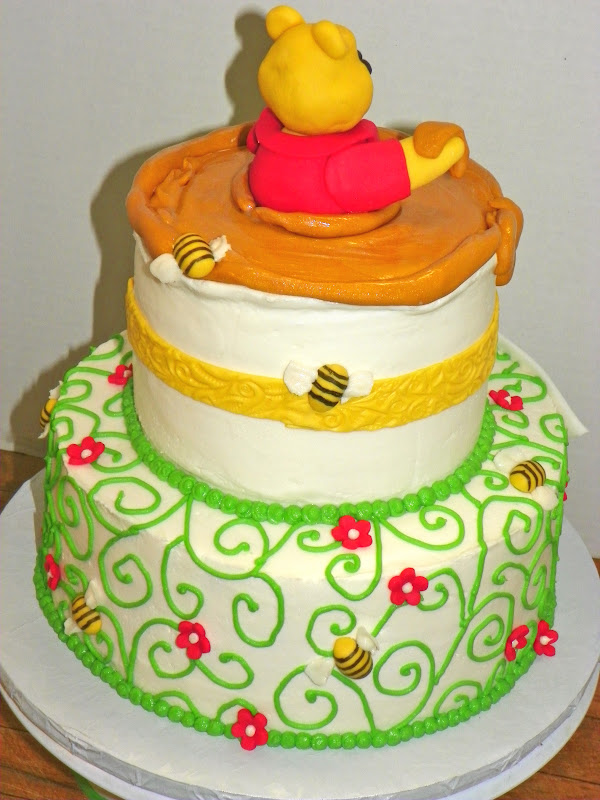 Plumeria Cake Studio Winnie the Pooh Honey Pot Cake
