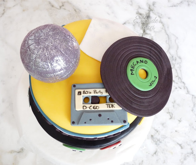 Tarta de los 80 con fondant - 3