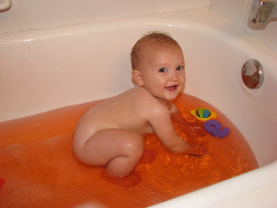 Play At Home Mom LLC: Water Balloon Bath