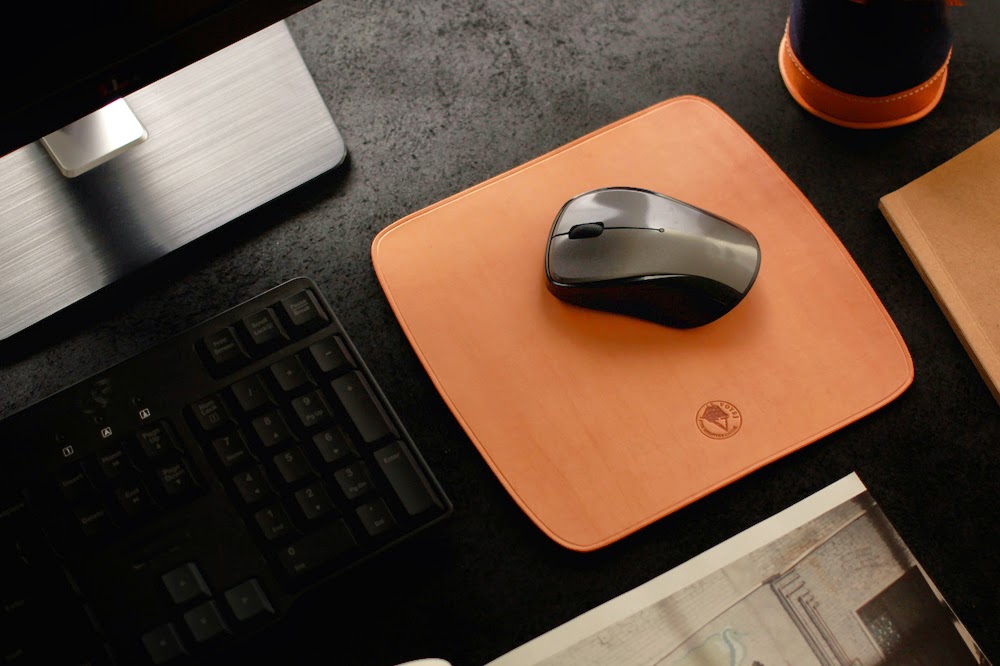 VOYEJ Releases Leather Pad