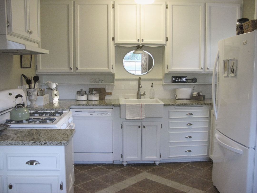 * Remodelaholic * Beautiful White Kitchen; Before and After