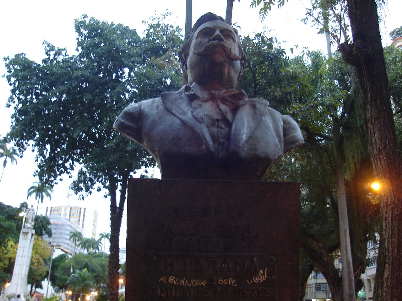 Bustos e Estátuas de Curitiba - Maria Polenta