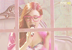Tiffany+Hwang+SNSD+Girls'+Generation+Call+Me+Maybe+Carly+Rae+Jepsen+Performance+GIF.gif