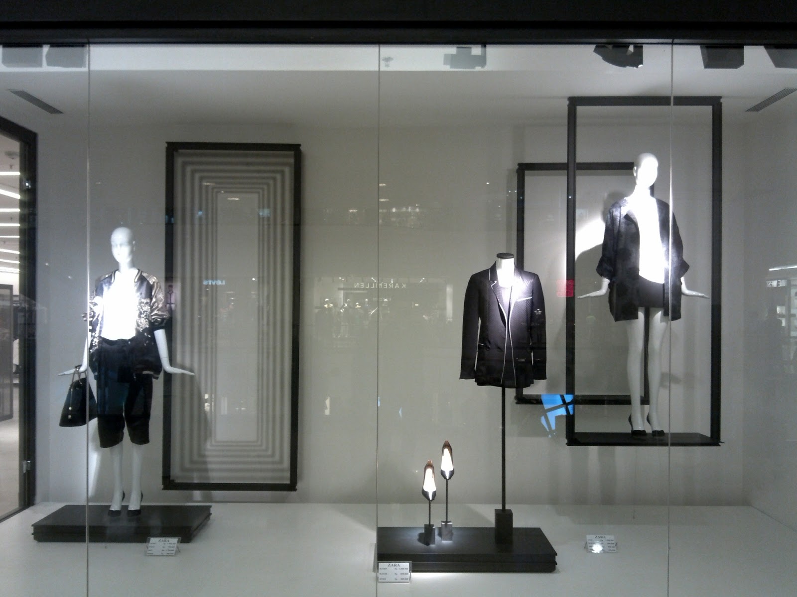 displayhunter2 Zara Frames