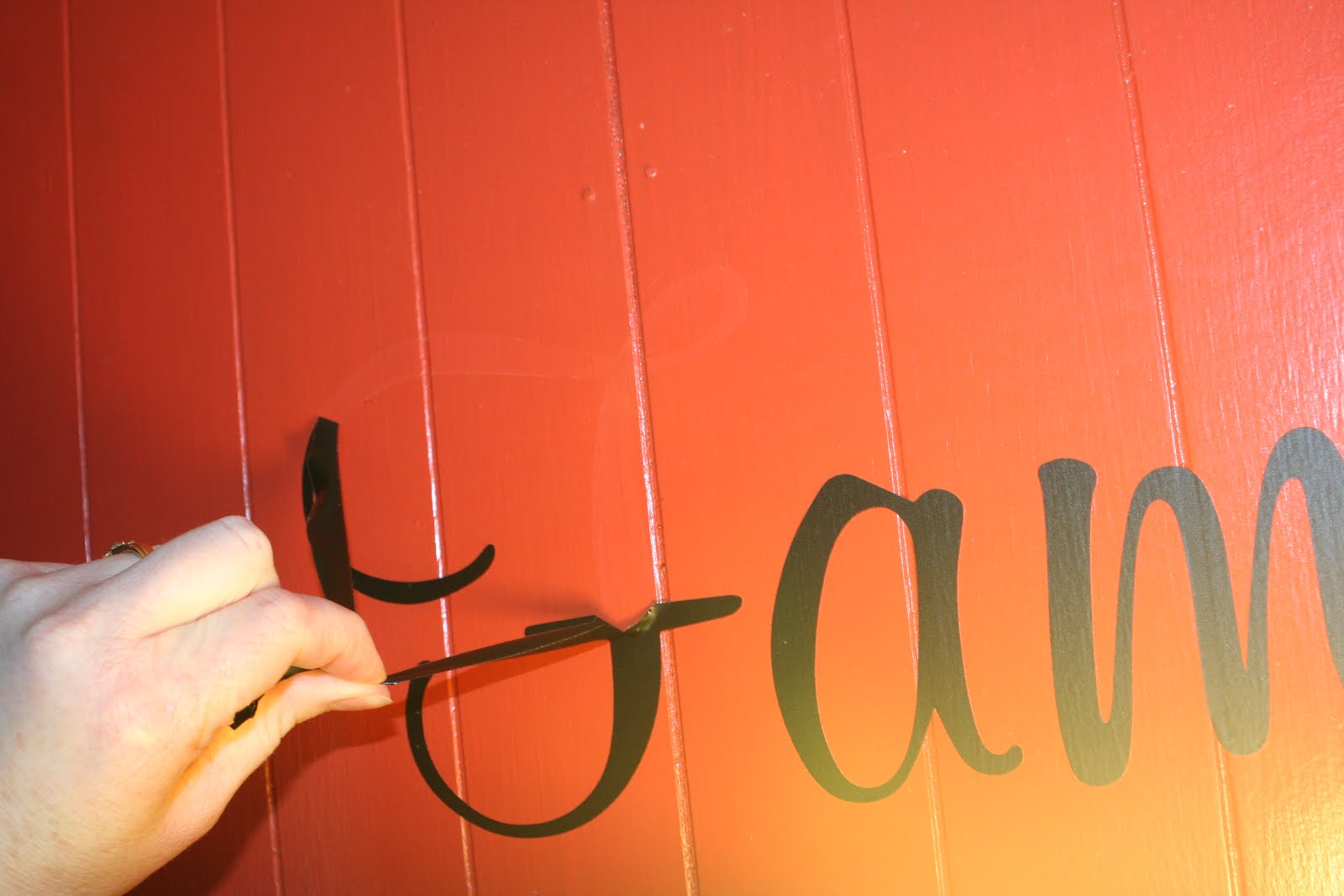 All About Wall Decals for the Home Changing & Removing Vinyl Wall Decals