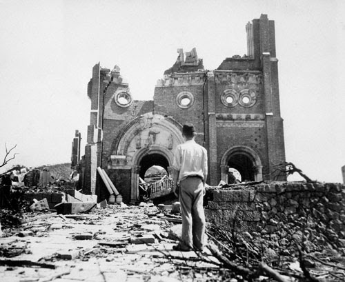 Bombas nucleares de Hiroshima e Nagasaki Bombas nucleares de Hiroshima e Nagasaki