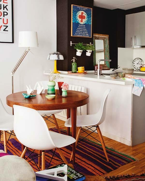 Eclectic-Madrid-Apartment-11-1-Kindesign.jpg