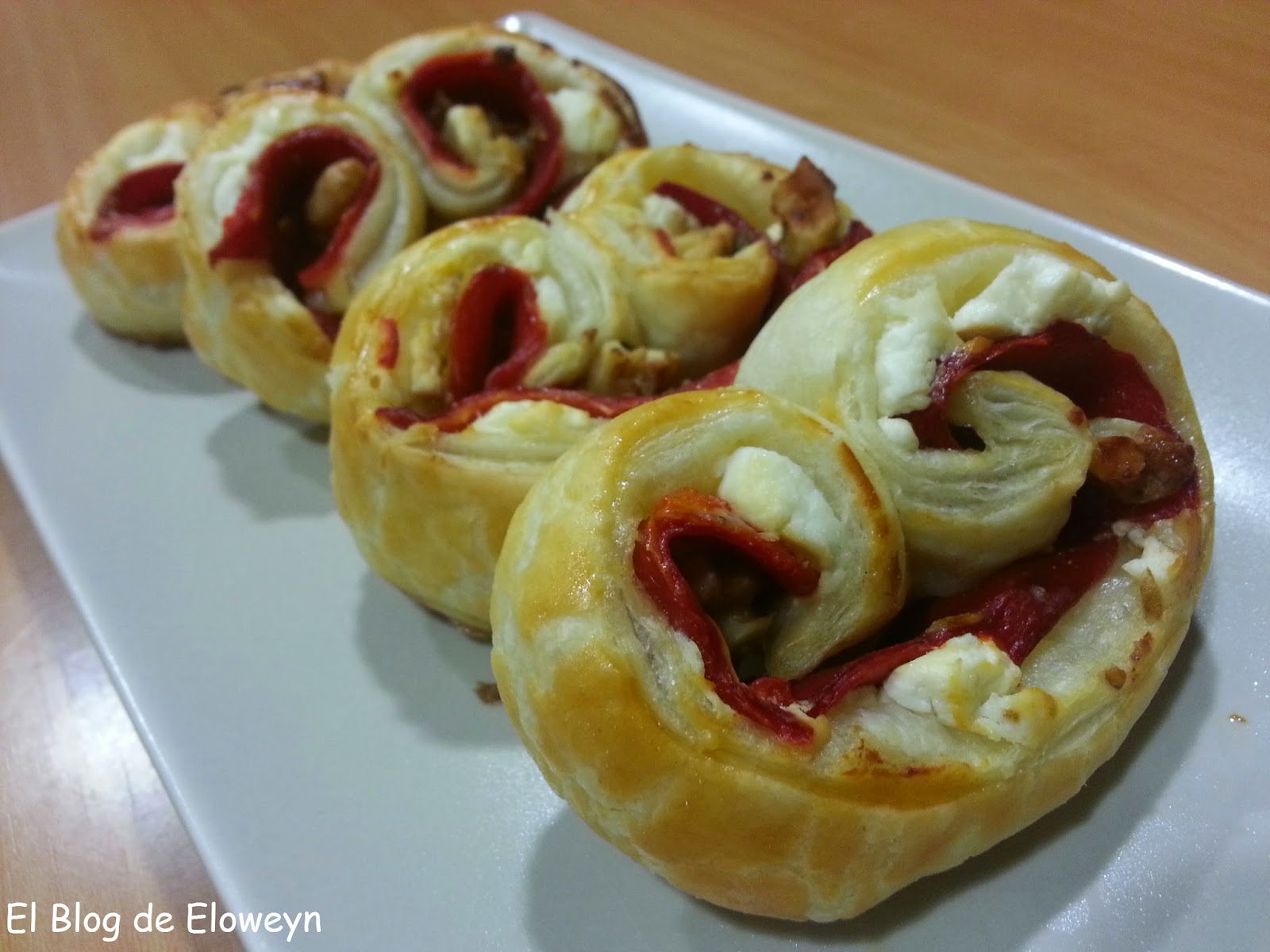 Palmeritas De Pimientos Del Piquillo, Queso De Cabra Y Nueces