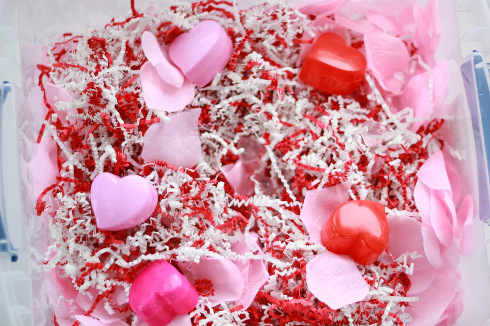 10 Valentine's Day Sensory Bins The Jenny Evolution