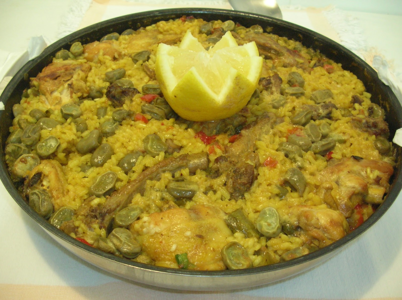 Nuvola Glacé / Mary Paella de costillas y pollo