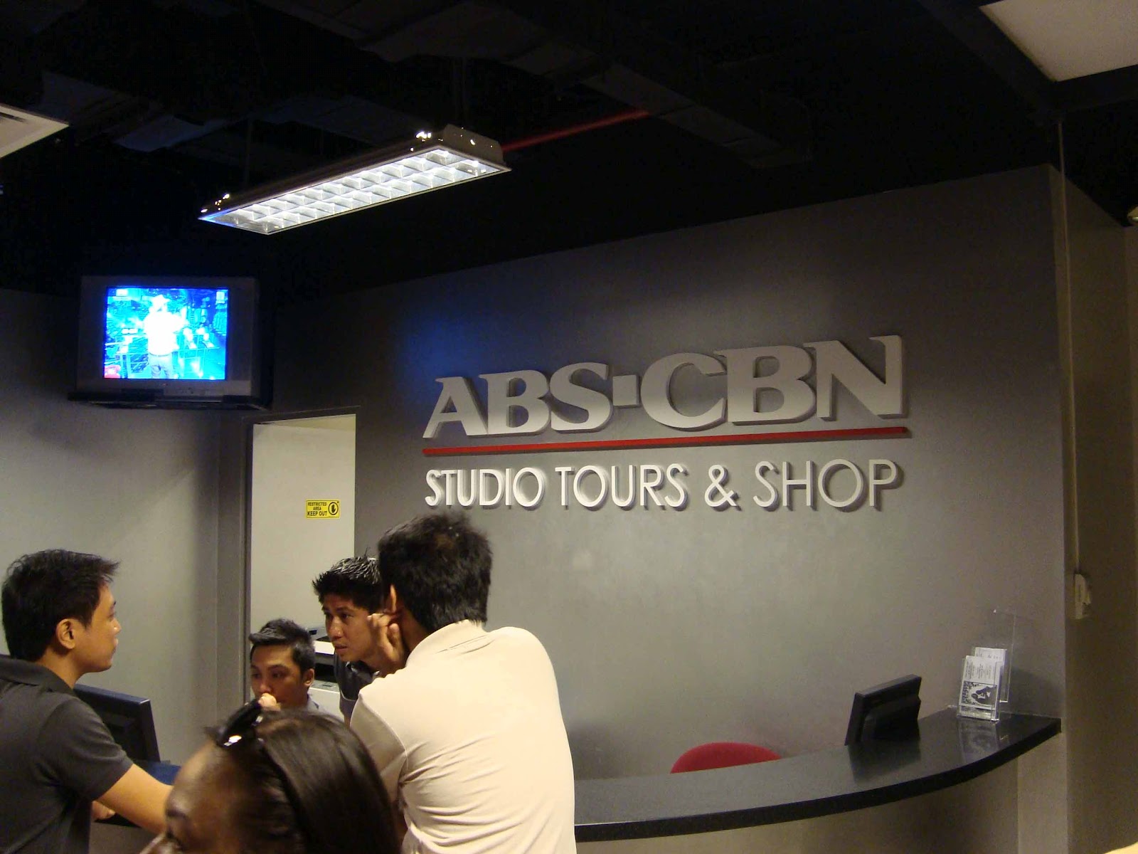 DERRICK'S CORNER ABSCBN Trip!!!