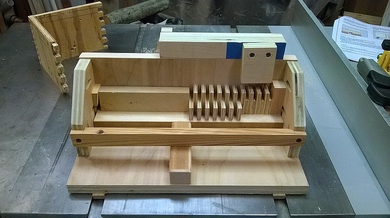 The Wood Knack Simple And Easy Box Joint Jig