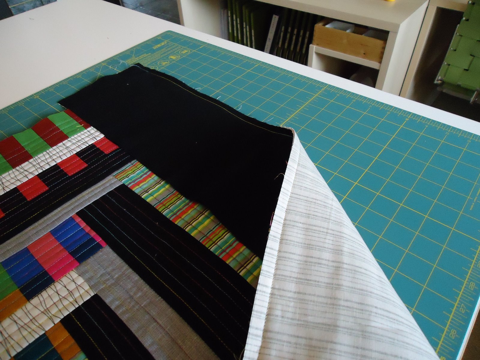 The Quilting Edge Tutorial/QAYG 6/ Adding Borders