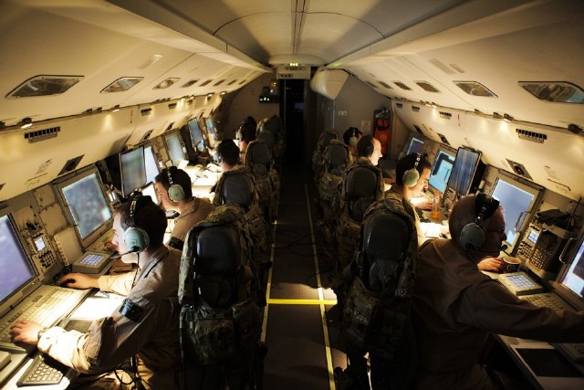 a l'intérieur d'un AWACS