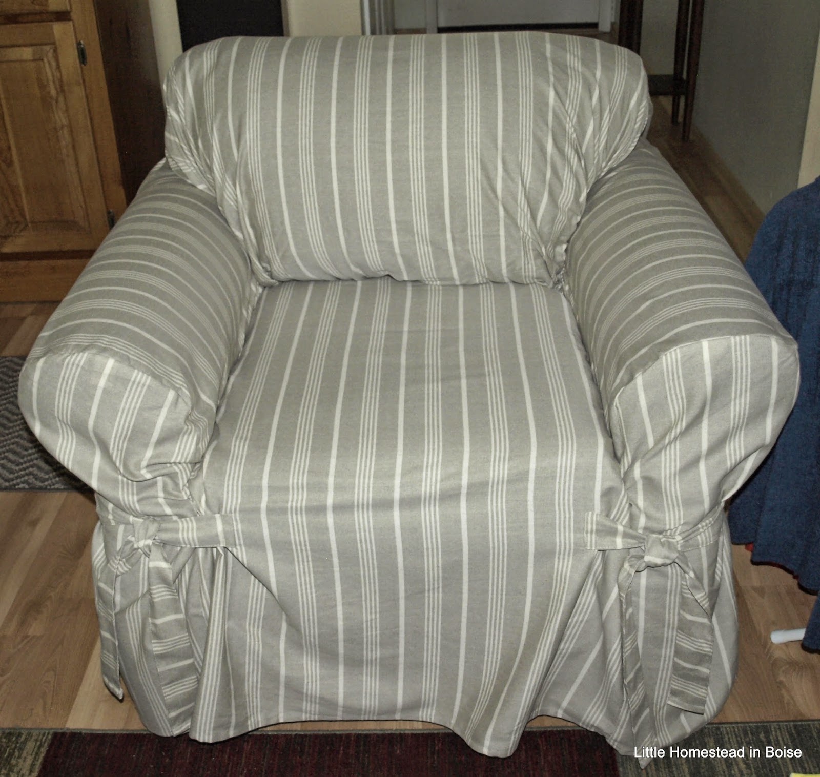 Little Homestead In Boise : Low Cost Chair Re-Do, Recycled Coop Upgrade