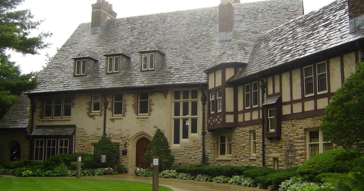 HOB NOBBERS THE PLUMMER HOUSE