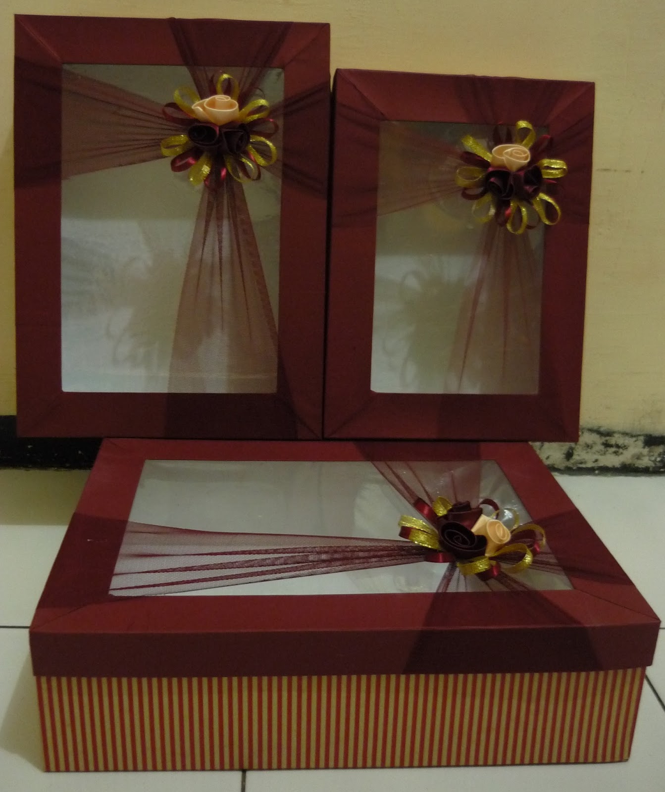 Souvenir Pernikahan Murah Kotak Hantaran Model Mika Tengah Garis Wedding Gifts Packaging Bridal Gift Wrapping Ideas Wedding Crafts Diy