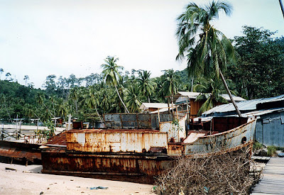 tha%20hương:%20Một%20ngày%20trên%20đảo%20Pulau%20Bidong