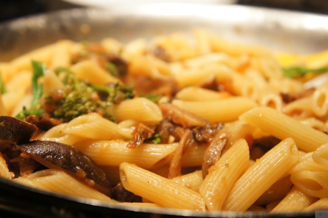 Pao's Kitchen Porcini Sundried Tomato Pasta