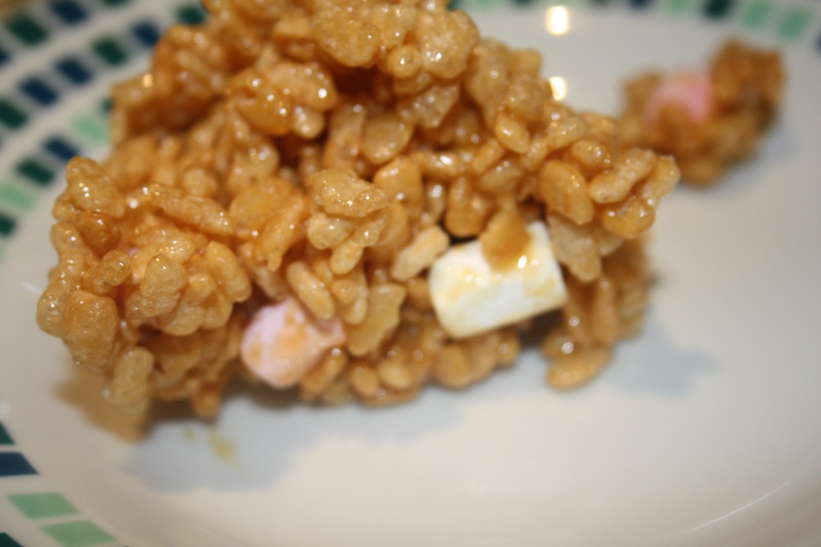 Caroline Makes.... Caramel Rice Krispie Cakes