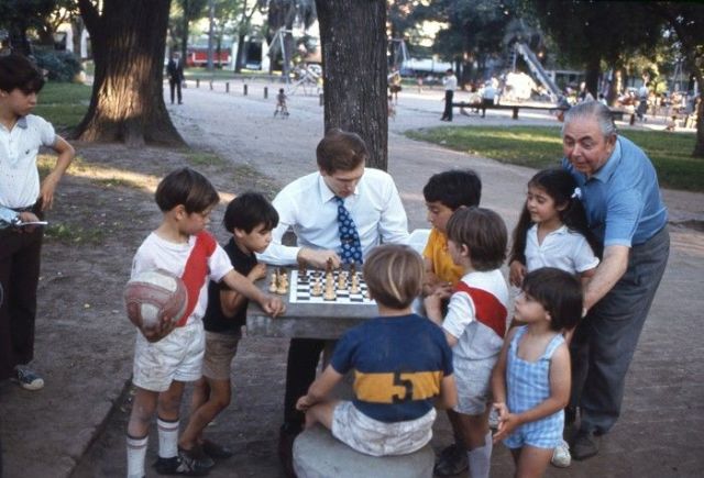 BOBBY FISCHER ENSINA XADREZ 