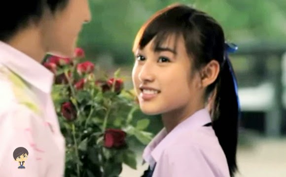 Hình ảnh cô học trò thật dễ thương