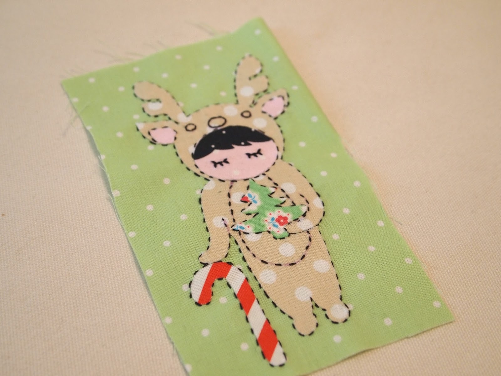 sew sew n sew Christmas Reindeer Applique/ Embroidery Pattern