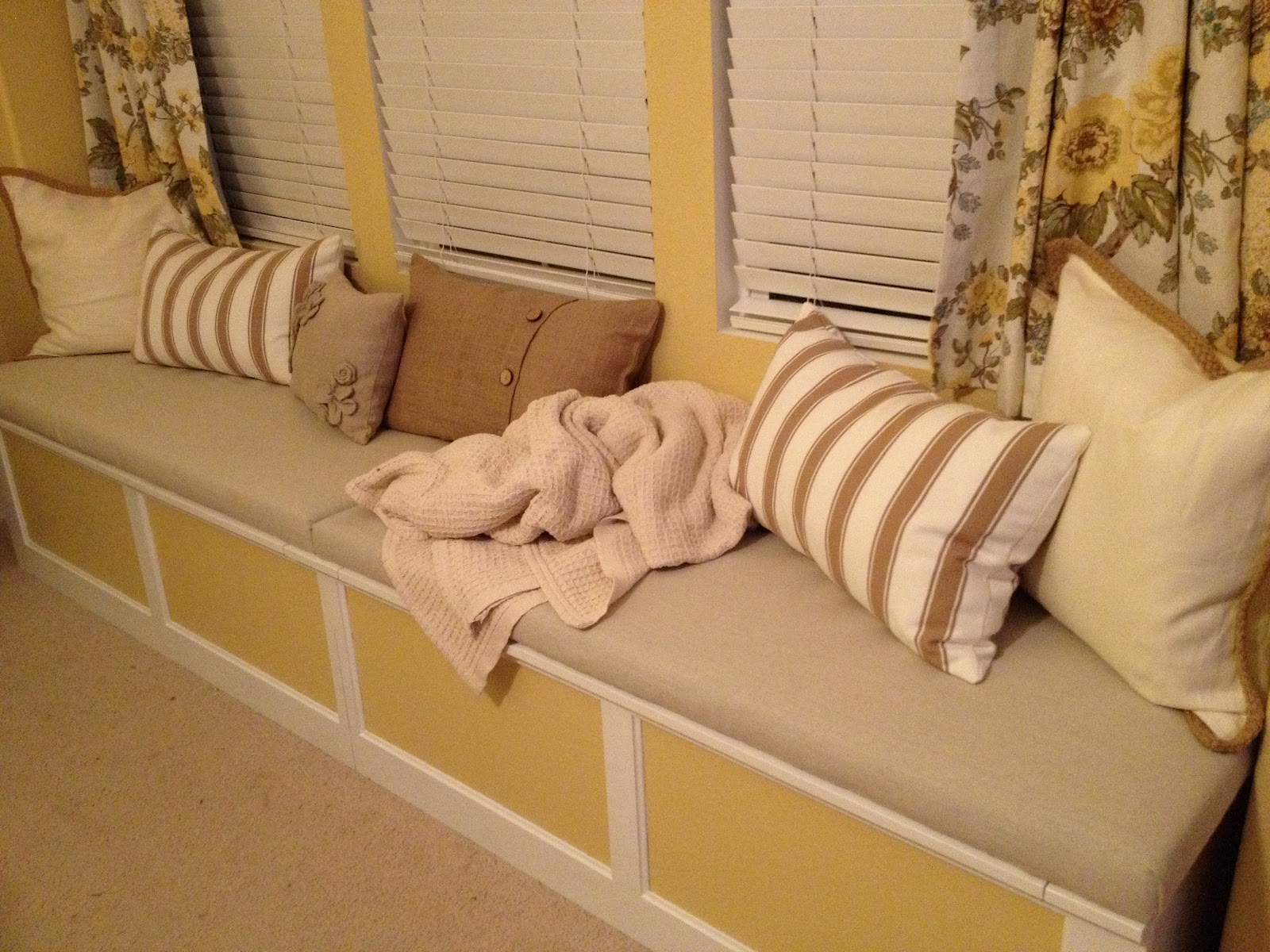 Southern Belle of the West Make Your Own No Sew Window Seat Cushion!