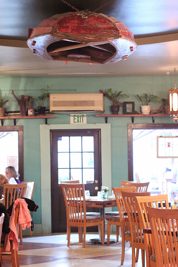 Cool Places The VintageFilled Kitschy Tourism Floridian in St