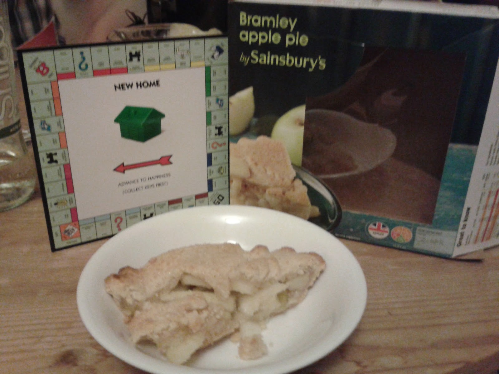 Pierate Pie Reviews Housing the Sainsbury’s Bramley Apple Pie