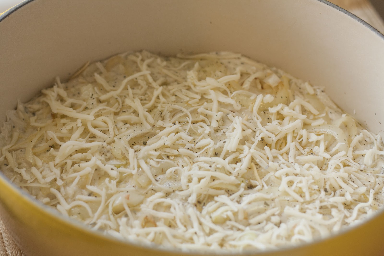 *SkinnyMinhy's Adventures in Food + Crafting Land* Focaccia Made in a