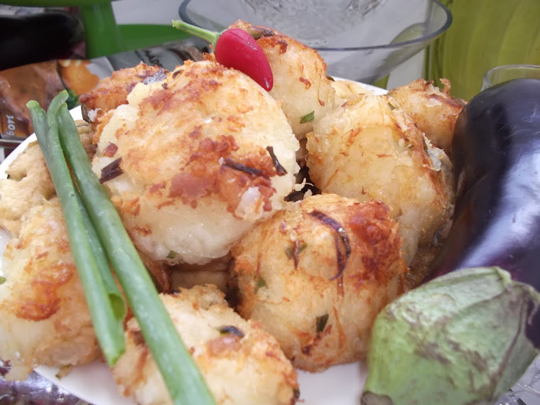 BOLINHO GIGANTE DE BACALHAU