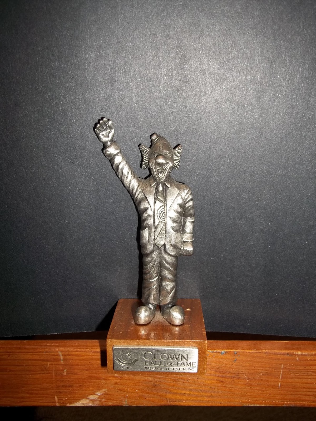 Pat Cashin's CLOWNALLEY LIVE AUCTION To Benefit the International