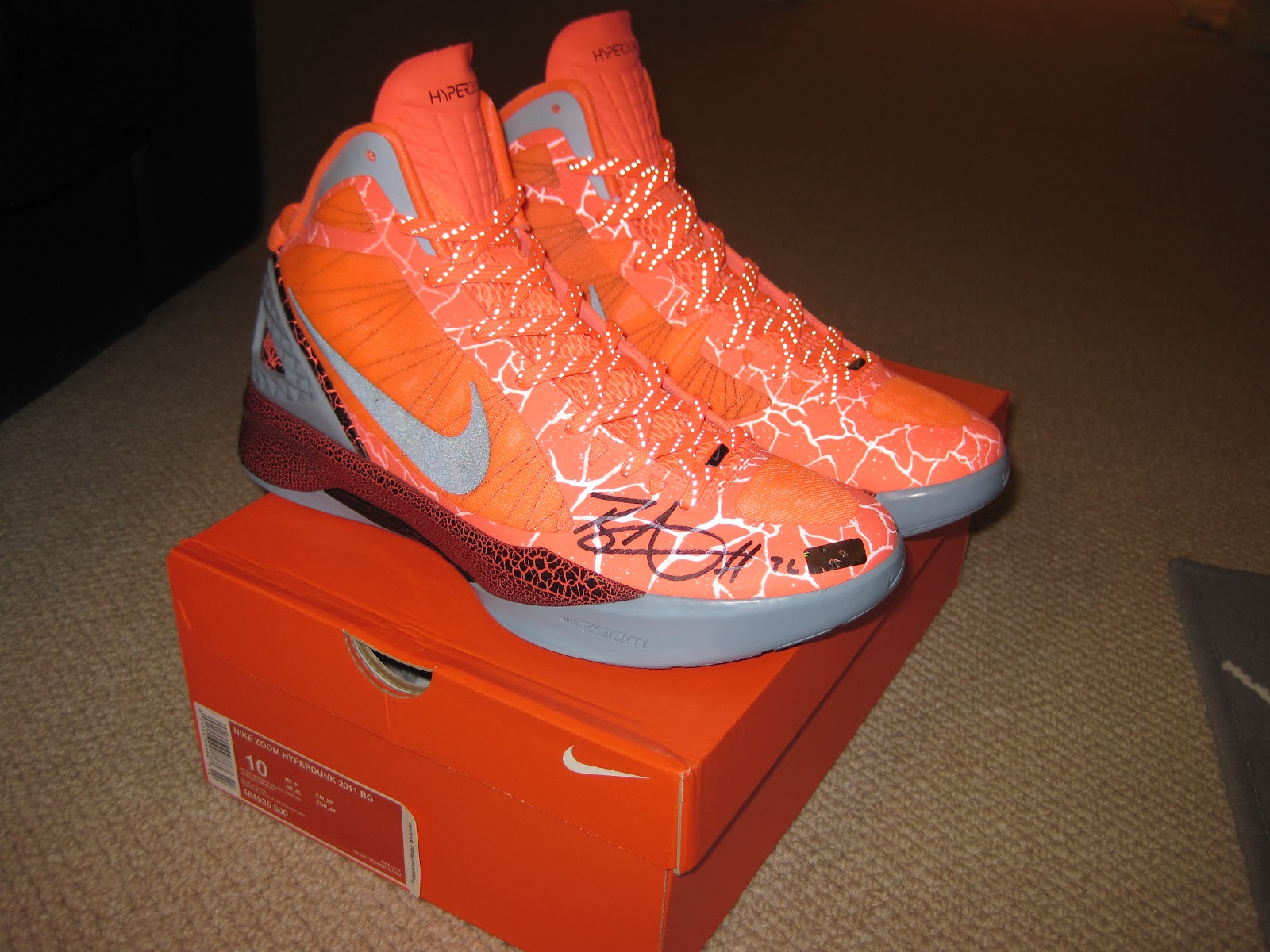 David�s Autograph Signings Blake Griffin Signing at OC