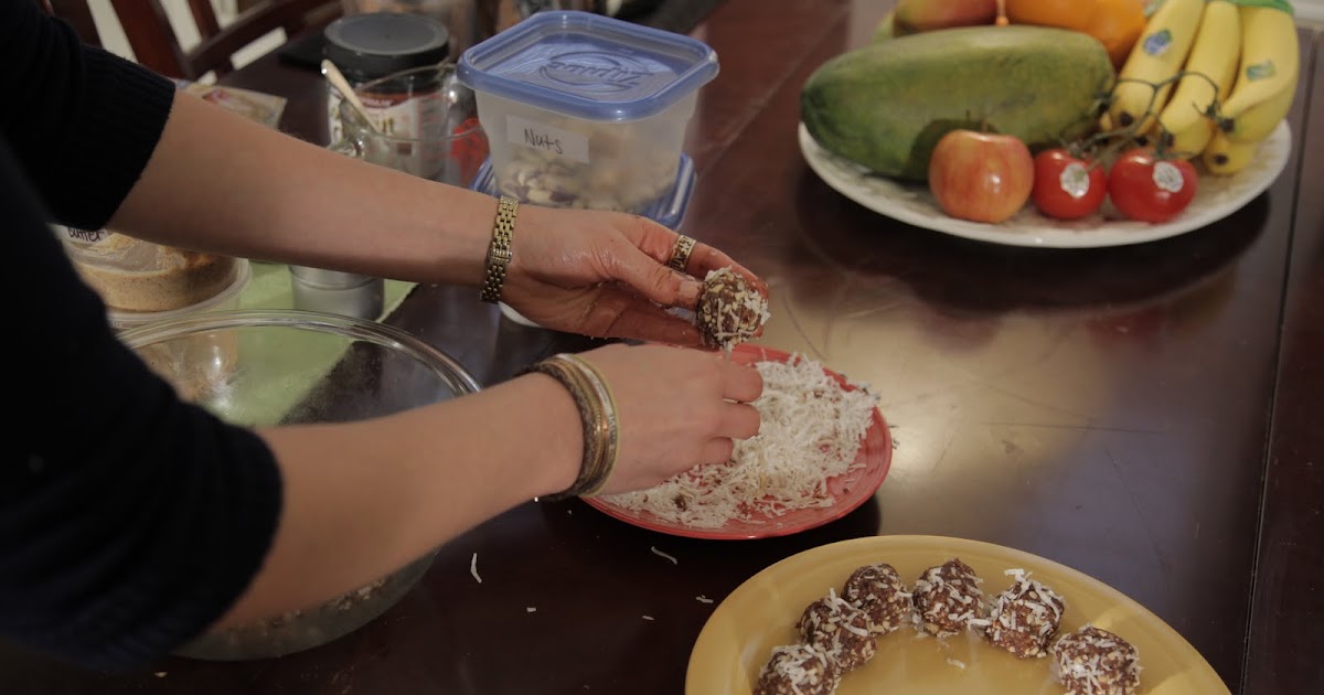 SuperFOOD Me No Bake "Samoa" Balls