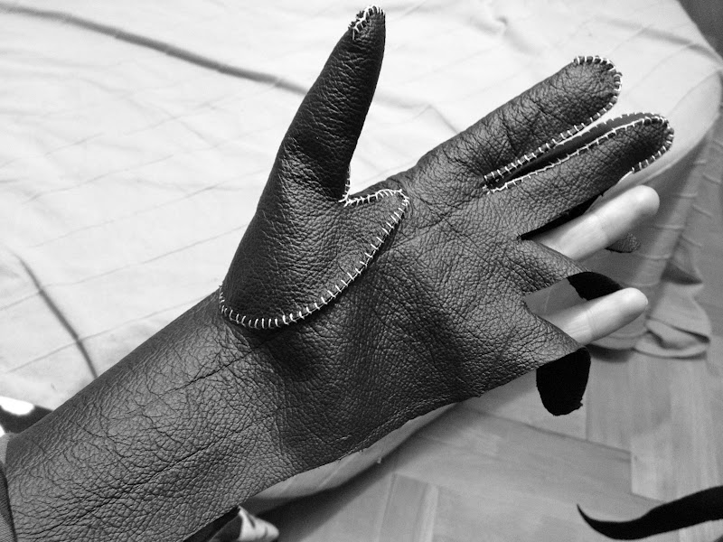 Of Dreams and Seams 1950's HandSewn Leather Gloves