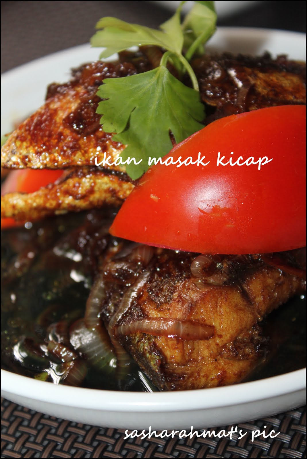love to cook , love to eat ikan masak kicap / fried fish with soy sauce