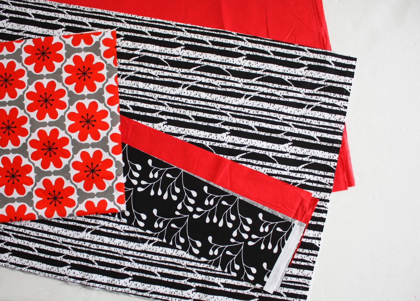 Easy Mod Messenger Bag tutorial Diary of a Quilter a quilt blog