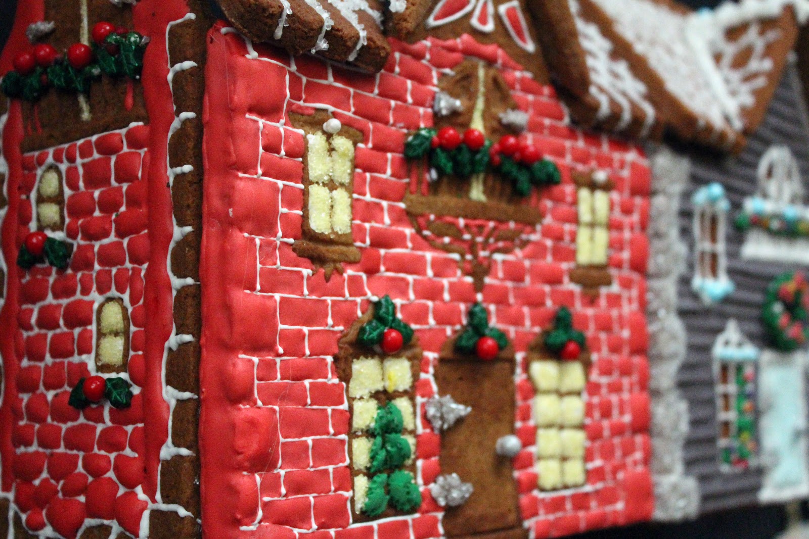 Worth Pinning Gingerbread Houses