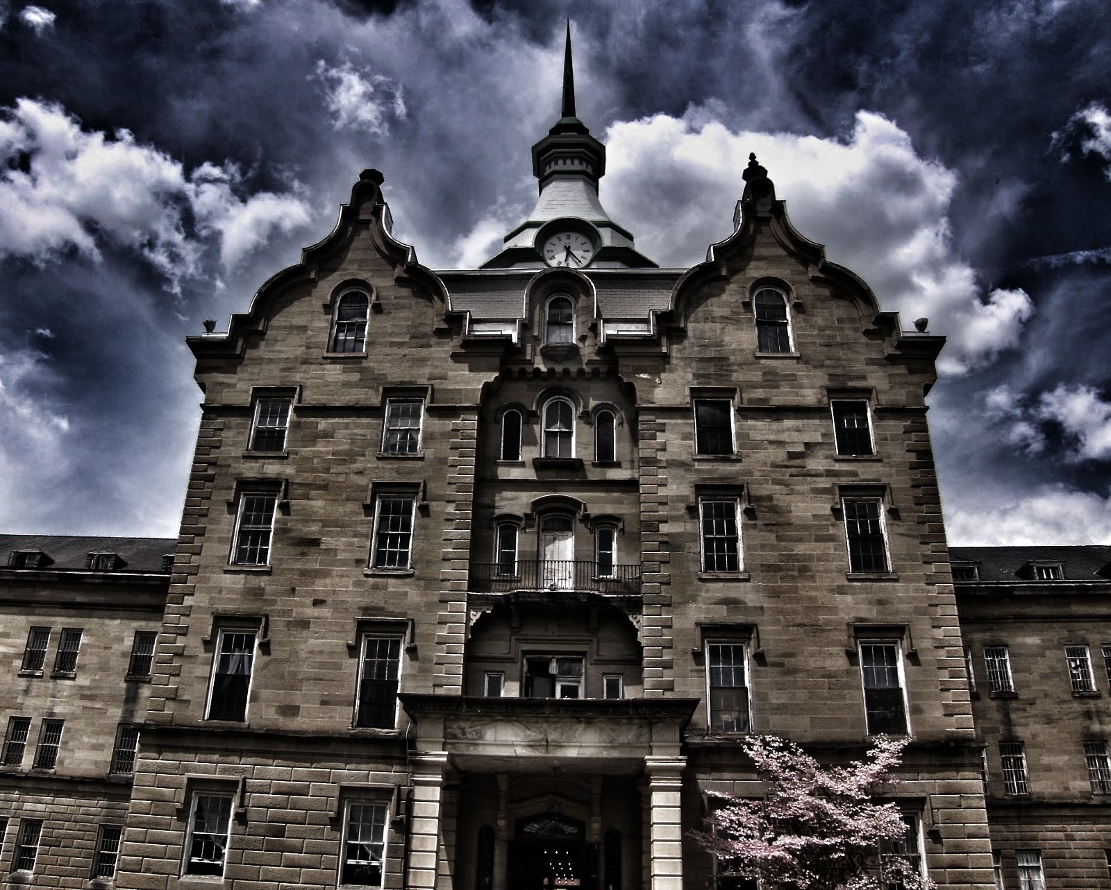 Book, Wine and Time Touring the TransAllegheny Lunatic Asylum in Weston, West Virginia