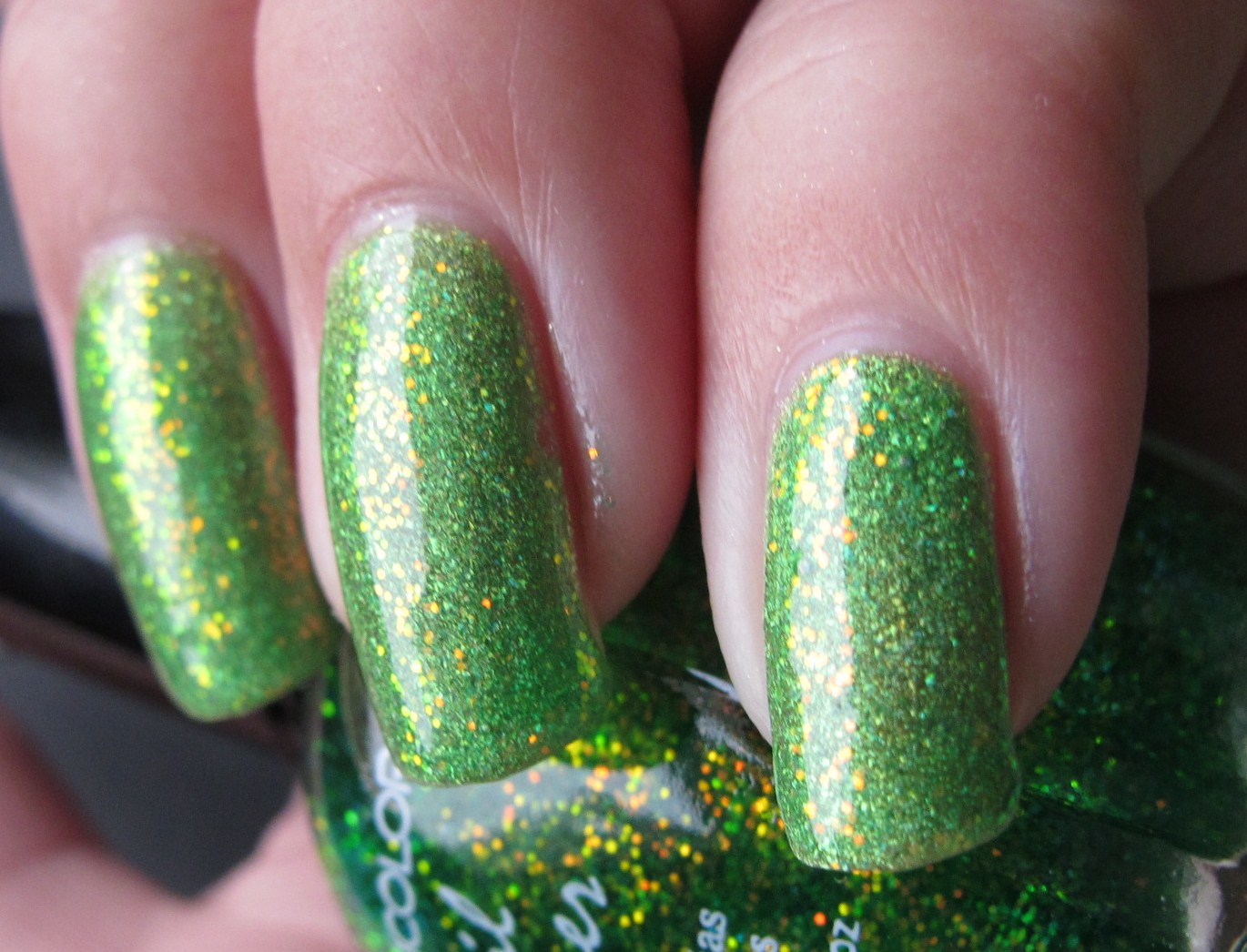 Green nail polish - wide 6