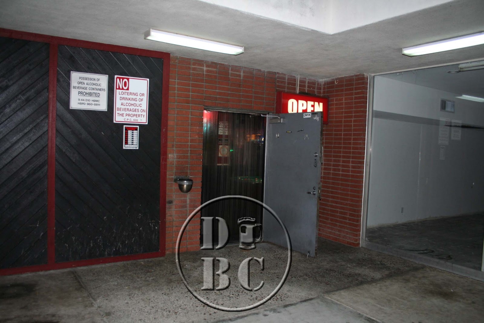 DiveBar Culture Distractions Lounge, Huntington Beach CA