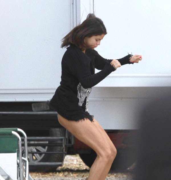News Hump: Selena Gomez’s Underwear Malfunction