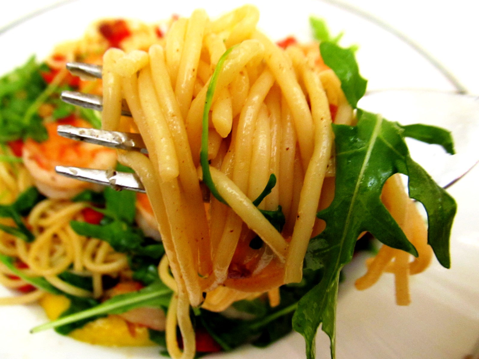 Food and Thrift Linguine with Pancetta, Prawns (Shrimp) and Rocket