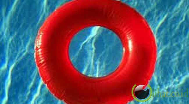 Erika Tomanu (2006) Erika Tomanu (2006)