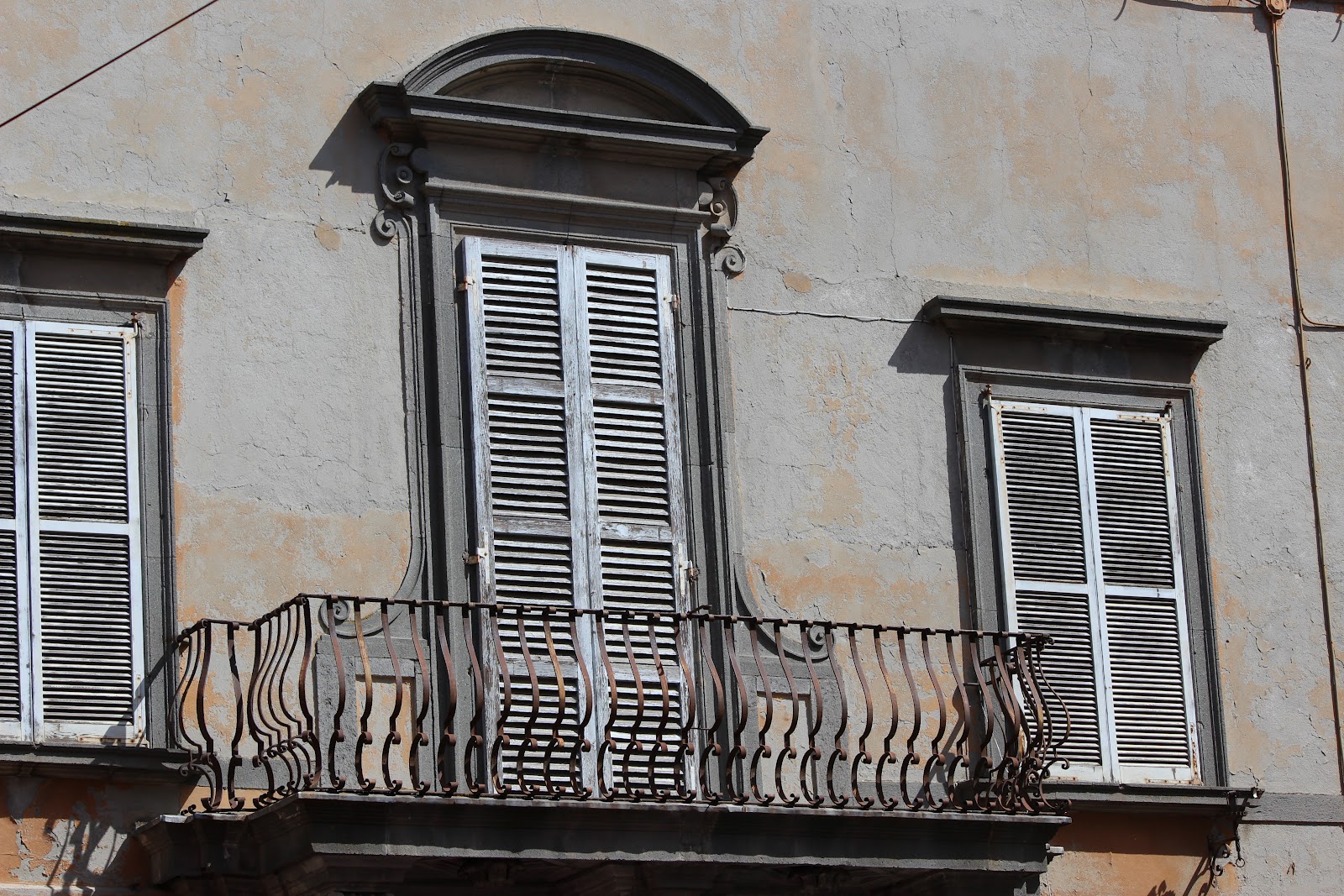 Albertine More Italian windows